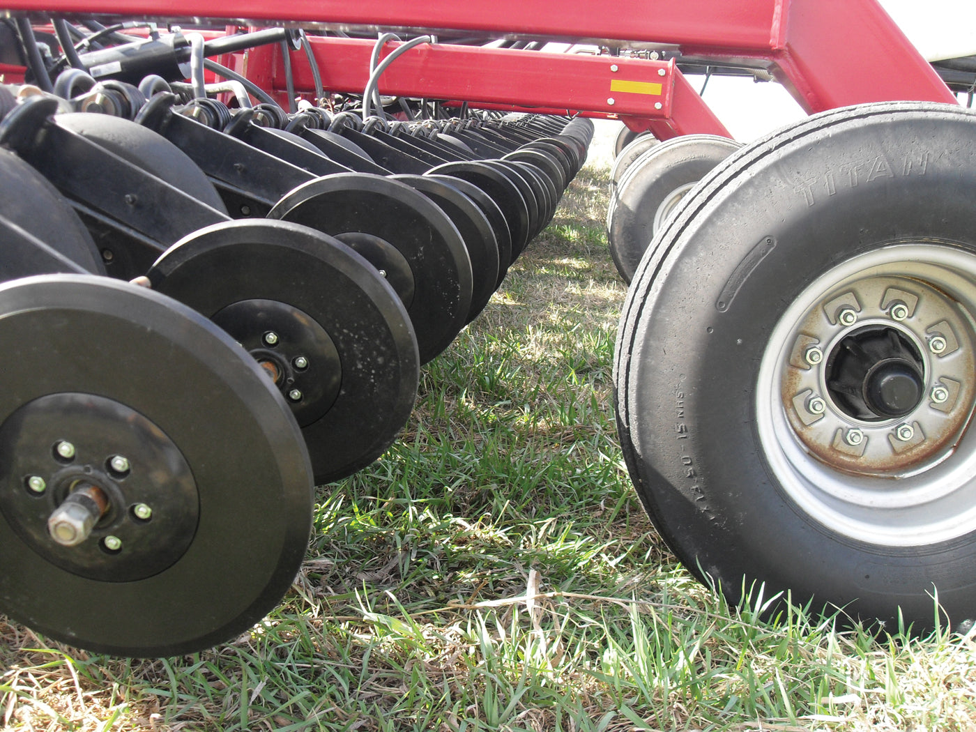 82473 12″ Smooth – John Deere 1700, Maxemerge Plus/XP, Kinze 3000, White, Great Plains (5/8″ bearing) (Pair)82473 12″ Smooth – John Deere 1700, Maxemerge Plus/XP, Kinze 3000, White, Great Plains (5/8″ bearing) (Pair)